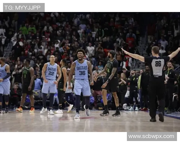 尼克斯队客场逆转灰熊队，全队表现出色，燃爆赛场